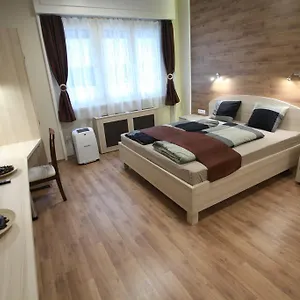 D.five Premium Studio In The Center Appartamento